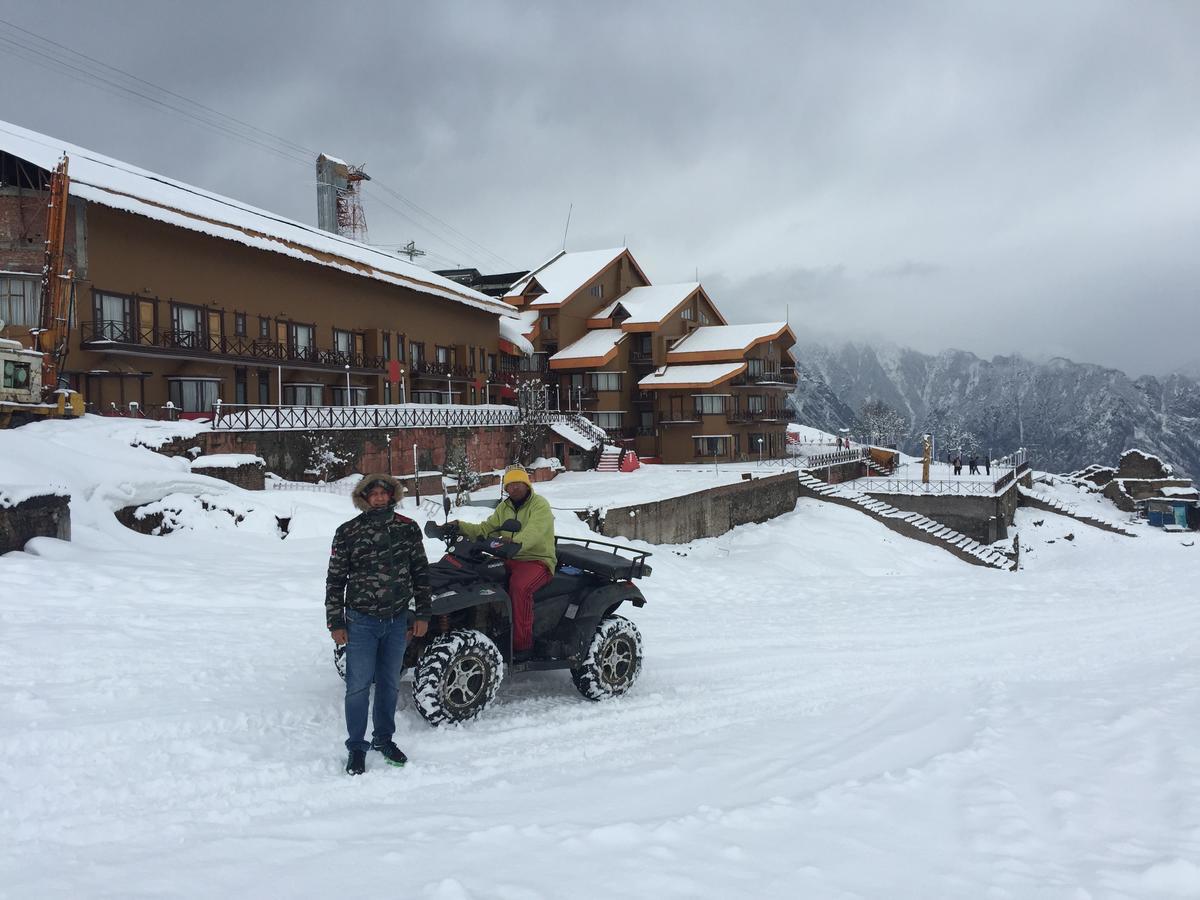 Clifftop Club Auli Joshīmath Exteriér fotografie